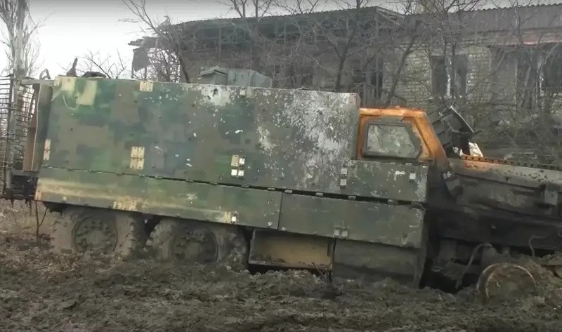 Vào ngày 12/2, người phát ngôn chính thức của Bộ Ngoại giao Nga, Maria Zakharova, đã bình luận về tuyên bố của Tổng thống Zelensky, trong một cuộc phỏng vấn với báo chí Anh, ông ta sẵn sàng đổi một phần khu vực Kursk do AFU đang kiểm soát, để lấy "một số lãnh thổ khác" của Ukraine. 