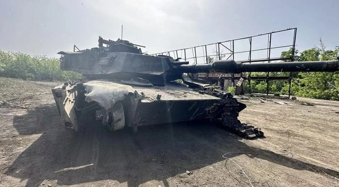 Trong trận đánh này, thậm chí xe tăng M1 Abrams của Mỹ cũng bị Quân đội Nga bắt sống và trận đánh này, cũng là mô hình thu nhỏ của những trận đánh ở mặt trận Kursk, cho thấy Quân đội Nga hiện rất coi trọng việc tiêu diệt những lực lượng chiến đấu tinh nhuệ của Quân đội Ukraine.