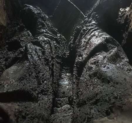 Chiến dịch Bakhmut đã bắt đầu từ tháng 8 đến nay, do địa phương có mưa liên tục, nên việc tiến công của quân đội Nga cũng rất khó khăn. Các phương tiện cơ giới không thể cơ động qua những cánh đồng và một số con đường dù là xe bánh lốp hay bánh xích.