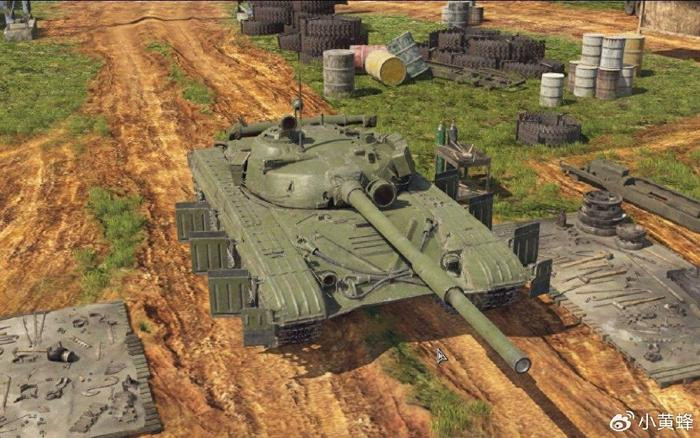 So với các xe tăng Liên Xô trước đây, xe tăng T-64 đã trải qua những thay đổi có tính “cách mạng về mọi mặt”. Trước hết, từ thiết bị truyền động, T-64 đã từ bỏ hộp số và ly hợp ma sát truyền thống, được cấu hình trên xe tăng Liên Xô trước đây mà sử dụng hộp số tự động, giúp tăng hiệu suất động cơ và khả năng cơ động.