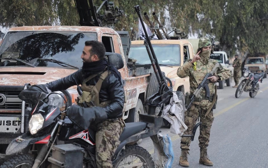 Hiện lực lượng nổi dậy Hayat Tahrir al-Sham (HTS) đã nắm quyền ở Syria liệu có cho phép Moscow tiếp tục duy trì hai căn cứ quân sự trên lãnh thổ Syria hay không, hiện vẫn là câu hỏi để ngỏ. Ngoài ra, Thổ Nhĩ Kỳ rất có thể sẽ phản đối, vì Thổ Nhĩ Kỳ là “nhà tài trợ chính” cho HTS.