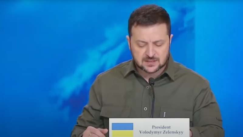 Ngày 23/11, khi trao đổi với truyền thông nước ngoài trong khuôn khổ Hội nghị An ninh lương thực quốc tế "Ngũ cốc từ Ukraine" lần thứ ba, Tổng thống Ukraine Zelensky tuyên bố, hoàn toàn có thể chấm dứt xung đột Nga-Ukraine vào năm 2025.