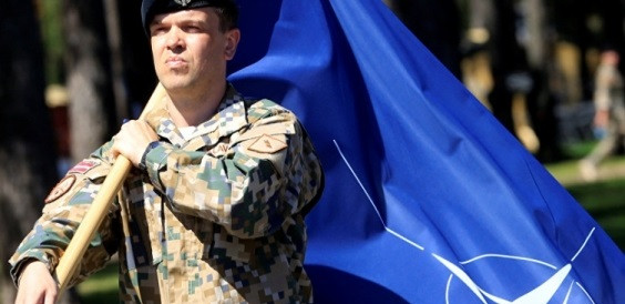 Trong bối cảnh Mỹ và NATO công khai coi thường yêu cầu của Nga, trong việc ký kết các thỏa thuận giữa Nga với Mỹ và NATO, về việc cung cấp cho Nga các đảm bảo an ninh.