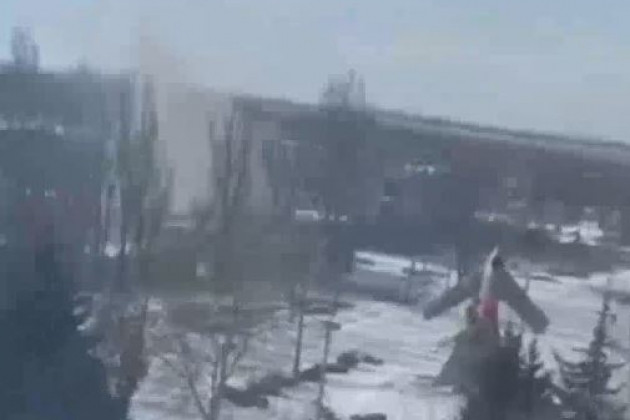 Trong tuần trước đó, người Mỹ đã nhiều lần đề nghị và hối thúc Ukraine rút quân khỏi Bakhmut, nhưng không thay đổi được tư tưởng bảo thủ của Quân đội Ukraine, đặc biệt là lãnh đạo Kiev. Hiện phần phía tây của Bakhmut, đã hoàn toàn nằm dưới sự kiểm soát hỏa lực của Quân đội Nga.