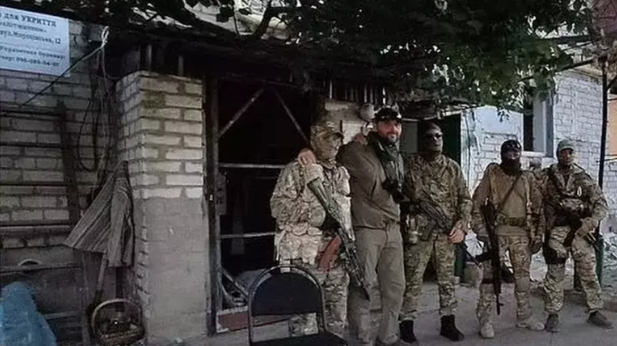 Tất nhiên, lính đánh thuê Wagner của Nga là những nhân vật có cá tính, hầu như mỗi khi bị thua, họ đều nghĩ cách trả thù. Quan trọng hơn, sau khi tiến vào khu đô thị Bakhmut, lính đánh thuê Wagner và quân Ukraine ở trong thế cận chiến, nên pháo binh Nga phải hạn chế yểm trợ hỏa lực cho biệt kích Wagner, để tránh vô tình gây thương tích cho chính quân mình.