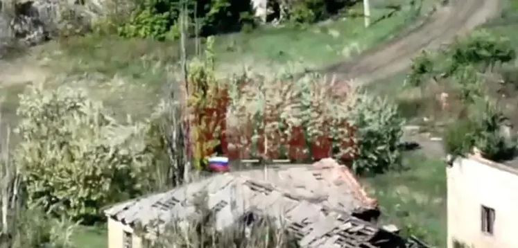 Từ ngày 20/4 đến ngày 5/5, quân Nga tiến hành các hoạt động tấn công nhanh về mọi hướng xung quanh Ocheretine, đồng thời lần lượt kiểm soát Keramik, Soloviove, Novobakhmutivka, Novokalynove và Arkhanhel's'ke, nhanh chóng mở rộng điểm lồi và san bằng mặt trận. 