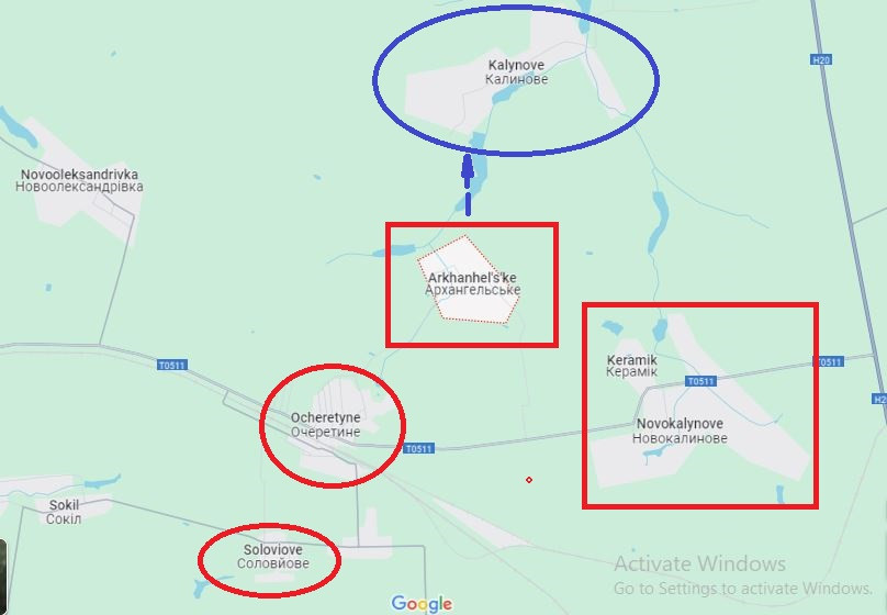 Trận địa phòng ngự của quân Ukraine rộng khoảng 3 km2 nằm ở phía tây bắc của làng Arkhanhel's'ke, một ngôi làng nằm ở phía đông bắc làng Ocheretine. Tuy nhiên trước sức ép dữ dội của quân Nga, quân Ukraine đã phải rút về làng Kalynove ở phía bắc, tái triển khai lực lượng và xây dựng các công sự chiến đấu tại đây.