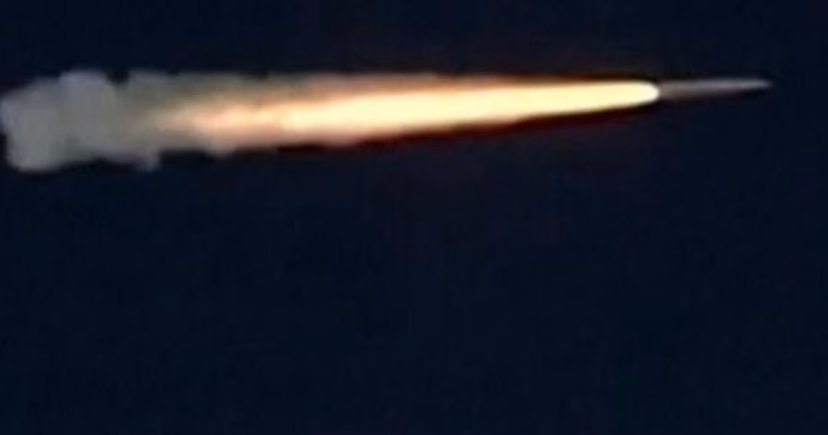 Sau mấy tháng chiến đấu, tên lửa siêu thanh Dagger chỉ bắn trúng một hoặc hai kho đạn của Ukraine, không bằng pháo phản lực phóng tên lửa HIMARS mà Mỹ viện trợ cho Ukraine, đã bắn trúng hàng chục kho đạn của Nga.