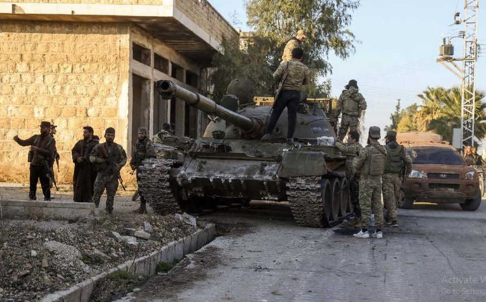 Như vậy chỉ trong một đêm, Quân đội Syria đã mất 12 căn cứ quân sự, trong đó có nhiều căn cứ của lực lượng thiết giáp và lực lượng đặc biệt. Giờ đây, không có lực lượng liên minh Nga-Syria nào có thể dụ địch vào sâu và bao vây tiêu diệt phe đối lập Syria.