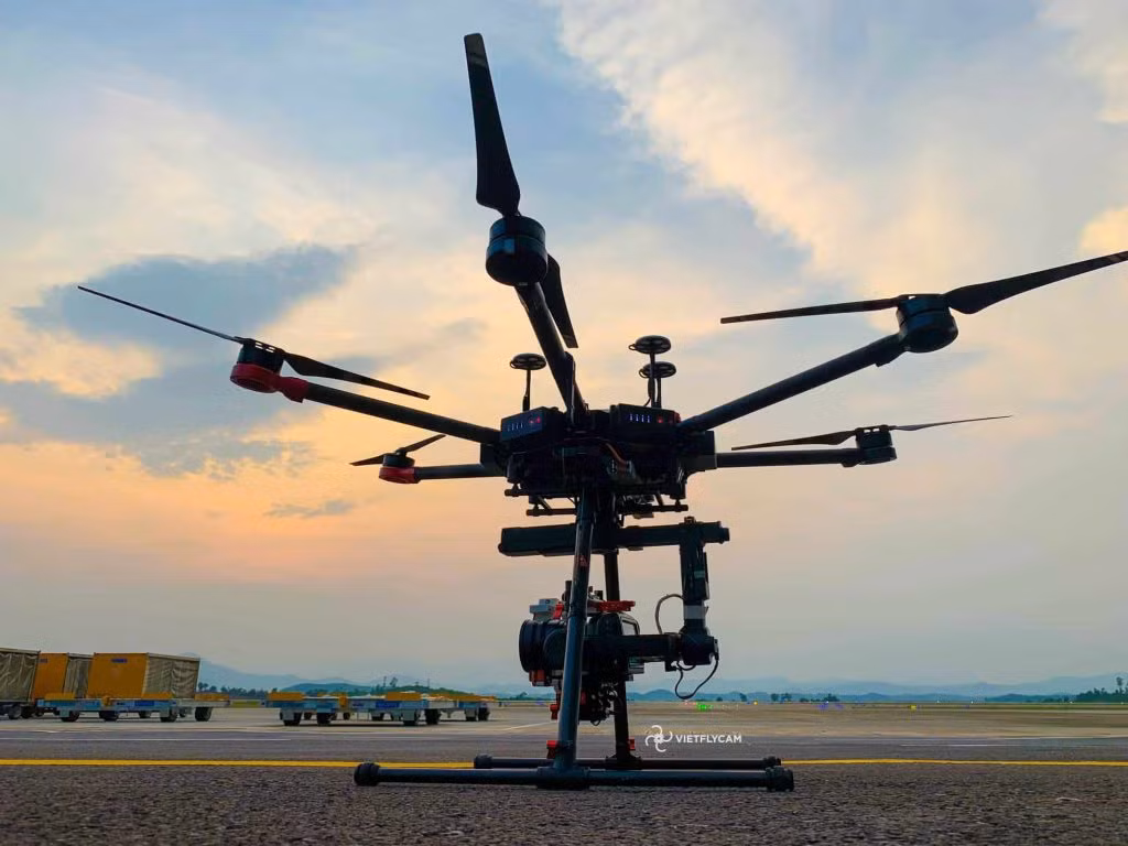 Nhiệm vụ chính của UAV FPV Golub là tấn công các mục tiêu có diện tích rộng hoặc những mục tiêu đơn lẻ; nó có tên Golub là vì nó có thể bay vòng trên đầu mục tiêu và thả vũ khí một cách chính xác. Để thực hiện nhiệm vụ tấn công, UAV Golub sử dụng “công nghệ thị giác máy” để tập trung camera vào mục tiêu. 