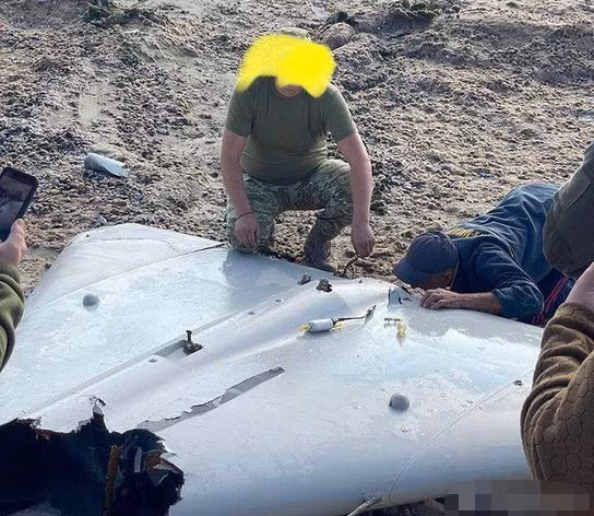 Cu “va cham” lich su: UAV Geran-2 pha huy chien dau co MiG-29-Hinh-10