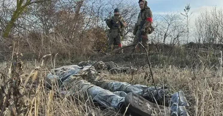 Ngày 29/11, blogger quân sự nổi tiếng của Nga Podlyaka thông báo, một nhóm lính đánh thuê phương Tây làm nhiệm vụ hỗ trợ Lữ đoàn bộ binh cơ giới 63 của Quân đội Ukraine tại khu vực Kursk đã bị Quân đội Nga bao vây và tiêu diệt.