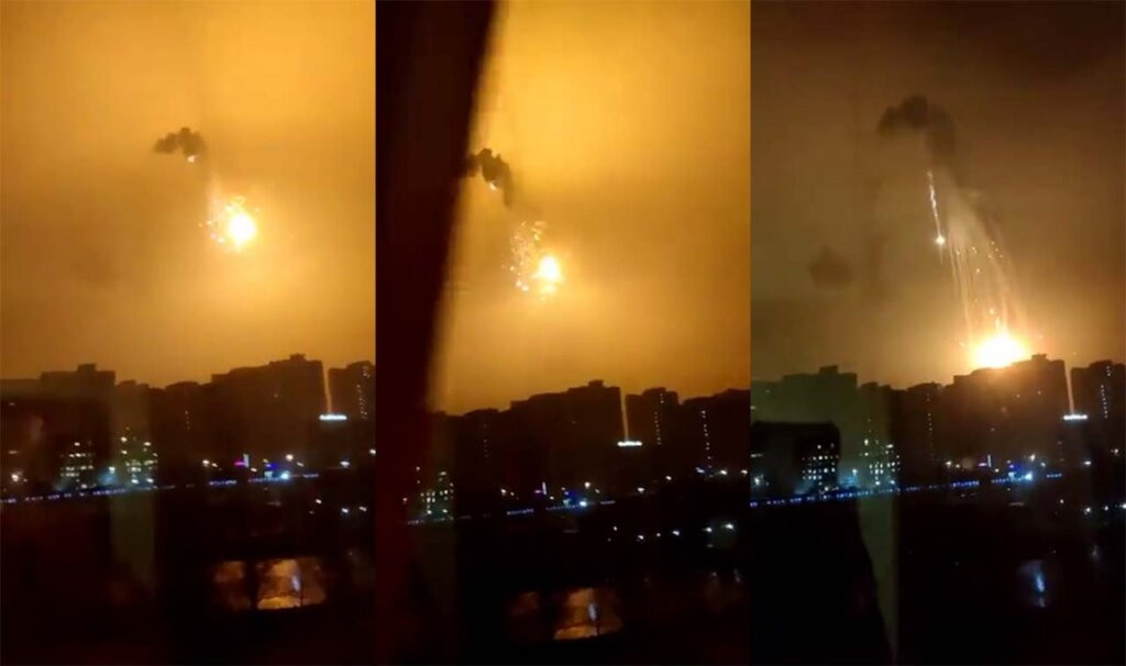 Còn theo truyền thông phương Tây đưa tin, sáng 25/2, một máy bay chiến đấu Su-27 của Không quân Ukraine đã bị bắn rơi ở Kiev. Theo thông tin sơ bộ, chiếc máy bay chiến đấu đã bị trúng một tên lửa không xác định, thậm chí có thể do quân đội Ukraine khai hỏa.