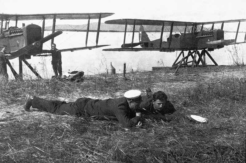 Tuy nhiên một số tàu của Quốc dân đảng cũng bắn trả quyết liệt, khiến tàu chiến của Liên Xô không thể đưa lực lượng đổ bộ vào bờ. Nhưng phần còn lại của các tàu chiến Trung Quốc, bị pháo binh và không quân Liên Xô đánh chìm hoặc làm hư hỏng phần lớn.