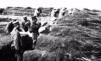 Trên sông Amur, có một đội tàu chiến Trung Quốc gồm 11 chiếc; trong khi đó Quân đội Liên Xô chỉ có khoảng 18 nghìn quân phòng thủ trên hướng này và một số tàu chiến.