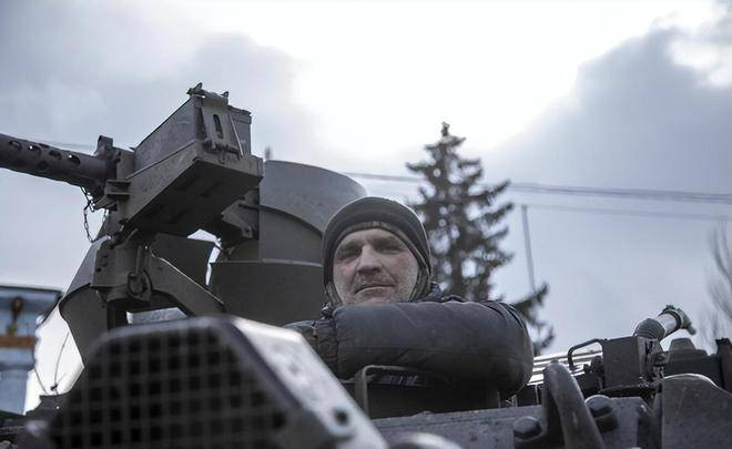 Mặc dù đã tuyên bố tăng cường phòng thủ Bakhmut và tăng viện quân số, vũ khí đến đây, nhưng Quân đội Ukraine đang nhanh chóng mất thế chủ động trong thành phố và nhiều khả năng trong vòng một tháng tới, quân Nga sẽ tràn ngập hoàn toàn Bakhmut. 