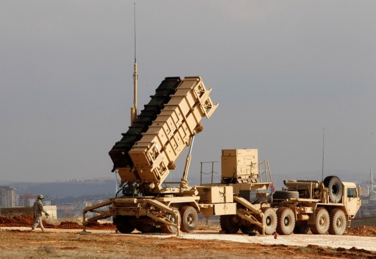 Mỹ không nhất thiết phải đòi Ấn Độ mua tất cả các hệ thống vũ khí tiên tiến trong tương lai từ Mỹ và nhiều nước phương Tây có khả năng đáp ứng nhu cầu vũ khí và thiết bị quân sự của Ấn Độ; điều này sẽ phá vỡ thế độc quyền vũ khí của Nga trên thị trường Ấn Độ.