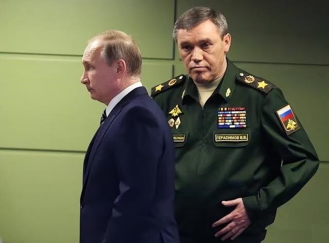 Và quan trọng nhất, cuộc “Blitzkrieg” đã củng cố quyết tâm giải quyết vấn đề Ukraine bằng sức mạnh quân sự của Nga và khiến cuộc xung đột này càng khó giải quyết một cách hòa bình, khi mệnh lệnh của Moscow là chỉ được thắng, không được thua, tiêu diệt tất cả quân Ukraine xâm nhập lãnh thổ Nga, tạo vùng đệm an toàn trên lãnh thổ Ukraine. 