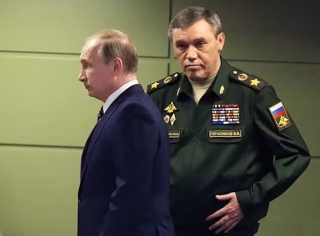 Và quan trọng nhất, cuộc “Blitzkrieg” đã củng cố quyết tâm giải quyết vấn đề Ukraine bằng sức mạnh quân sự của Nga và khiến cuộc xung đột này càng khó giải quyết một cách hòa bình, khi mệnh lệnh của Moscow là chỉ được thắng, không được thua, tiêu diệt tất cả quân Ukraine xâm nhập lãnh thổ Nga, tạo vùng đệm an toàn trên lãnh thổ Ukraine. 