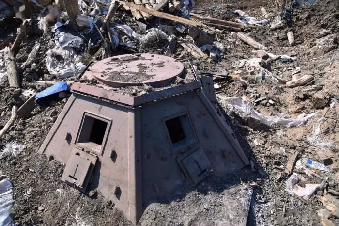 Trong các tòa nhà chung cư và nhà máy ở Bakhmut đều có các công sự ngầm kiên cố liên hoàn của Quân đội Ukraine, điều đó sẽ làm suy yếu đáng kể lợi thế hỏa lực của bên tấn công. 