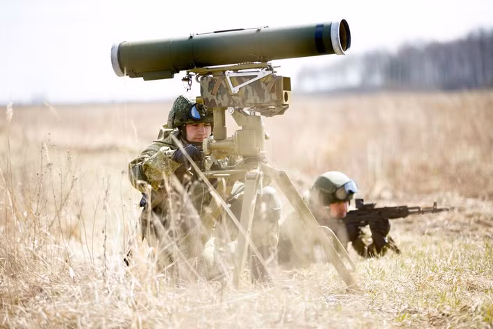 Các dây chuyền sản xuất không chỉ sản xuất tên lửa chống tăng tiên tiến như Kornets mà còn sản xuất tên lửa chống tăng có tính năng thấp hơn một chút, dễ sản xuất hơn và rất dễ sử dụng để chống lại xe bọc thép và các mục tiêu khác; đặc biệt là bộ binh rất dễ sử dụng. 