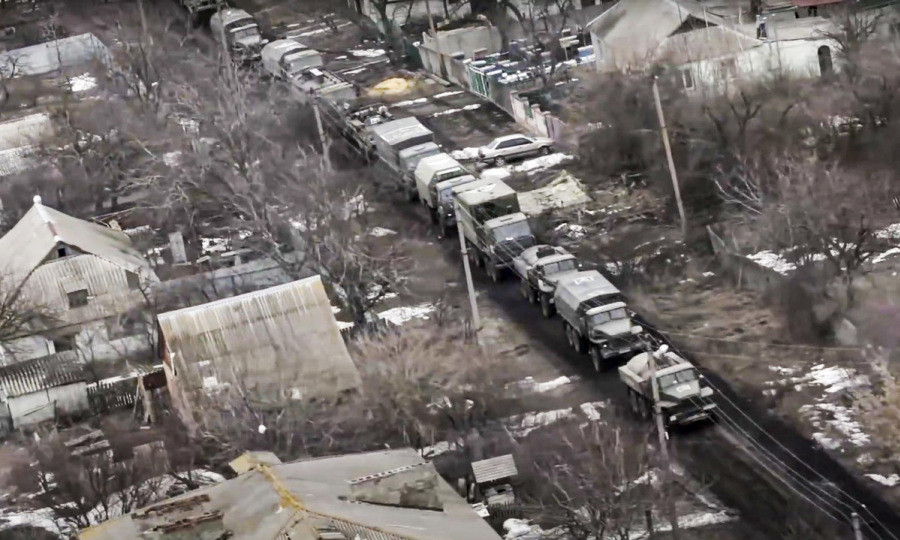 Nếu đánh chiếm được Mariupol, sẽ tước đi khả năng kiểm soát bờ biển dọc của Quân đội Ukraine, nối liền Donetsk và Crimea, ngăn phần lớn đường ra biển của Ukraine. Đây là nguyên nhân tại sao việc giành quyền kiểm soát Mariupol lại quan trọng đối với Nga và DPR.