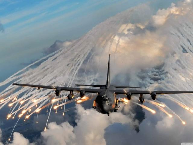 Không quân Mỹ cũng nhận thức được các “điểm yếu” của họ, với việc đưa thiết bị gây nhiễu công nghệ cao mới, có thể được coi là một loại “kháng sinh liều cao” để đối phó với “vết thương” này và thiết bị gây nhiễu mang tên “Quái vật”, cũng chỉ là một dự án tạm thời.