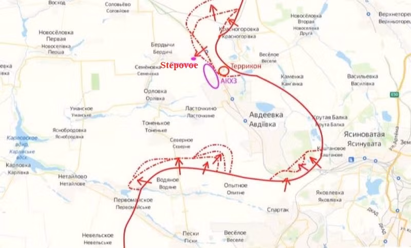 Ở sườn phía Bắc, khu công nghiệp phía Nam và các khu vực xung quanh, quân Nga đang đẩy mạnh tiến công. Hiện ở sườn phía bắc, quân Nga đã đánh bật quân Ukraine ra khỏi làng Stepovoe. Truyền thông phương Tây cũng công nhận, quân Ukraine đã bị đánh bật ra khỏi ngôi làng này.