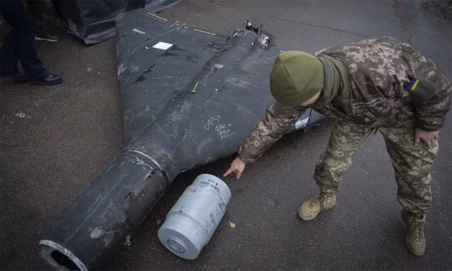 Trong bản tin chiến sự do Bộ Quốc phòng Ukraine công bố, tỷ lệ đánh chặn tên lửa hành trình và máy bay không người lái cảm tử của họ luôn “rất tốt”, thậm chí đạt hiệu quả tới 100%. Lý do chính là với sự trợ giúp của các hệ thống trinh sát từ Mỹ và NATO, khi có thể giám sát hiệu quả những mục tiêu bay ở tầm thấp và cực thấp.