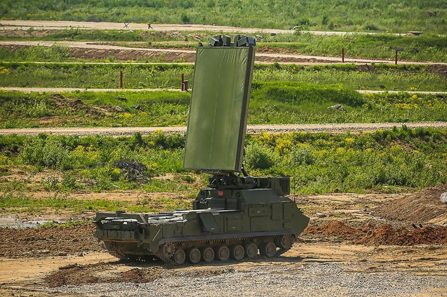 Ngoài các cuộc tấn công trên, Quân đội Ukraine cũng cung cấp một đoạn video, khi họ sử dụng UAV tự sát, phá hủy đài radar Zoopark trị giá khoảng 24 triệu USD của Nga.