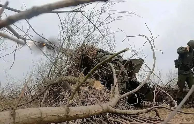 Thông tin tình báo mà Mỹ cung cấp theo thời gian thực này, cho phép Quân đội Ukraine tấn công các vị trí của Quân đội Nga một cách chính xác. Tuy nhiên, các quan chức Mỹ từ lâu đã nhấn mạnh rằng, Ukraine đóng vai trò quyết định trong việc lên kế hoạch và thực hiện các cuộc tấn công.