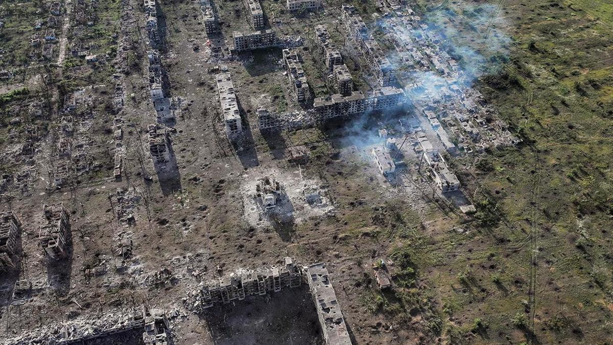 Nhà ga xe lửa ở Chasovoy Yar, nơi giao tranh bắt đầu vào sáng ngày thứ Bảy (28/12), hiện đã nằm dưới sự kiểm soát của RFAF và trận chiến đang di chuyển đến trung tâm thành phố. Điều này được cả các nguồn tin của Nga đưa tin và được phía Ukraine xác nhận.