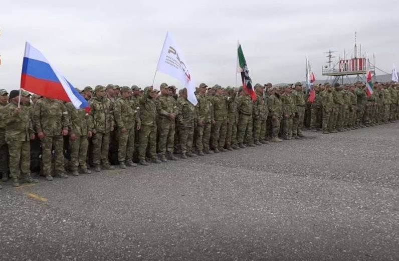 Vào ngày 10/10, một đơn vị các tình nguyện viên đến Ukraine chiến đấu đã tập trung tại sân bay Grozny, thủ phủ của Chechnya. Theo bản ghi âm được thực hiện trên kênh TG của người đứng đầu Chechnya, hơn 200 người đến từ các vùng khác nhau của Chechnya, đã tham gia lên đường tới Ukraine.