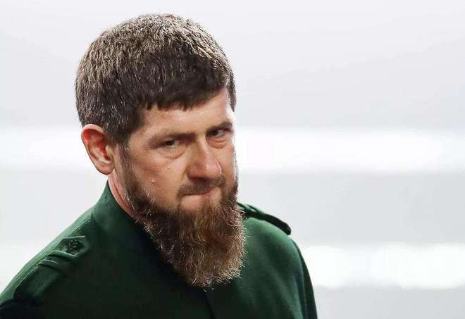 Tổng thống cộng hòa Chechnya Kadyrov viết: Máy bay vận tải quân sự cất cánh từ sân bay Grozny rất có thể đến vùng Rostov-on-Don, nơi đang tập trung lực lượng của các đơn vị mới, tái vũ trang và điều động đến khu vực Donbass.