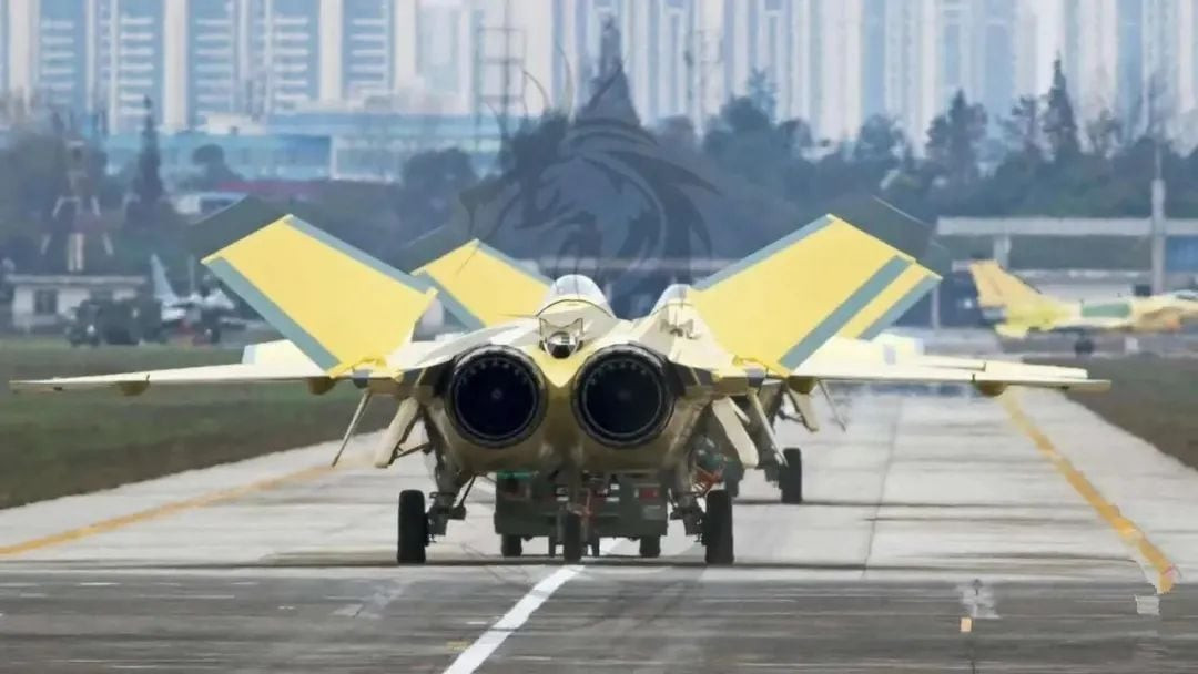 Việc sử dụng động cơ nội địa cho loại chiến đấu cơ hiện đại nhất của Không quân Trung Quốc cho thấy, nỗ lực của toàn bộ ngành công nghiệp quốc phòng Trung Quốc, nhằm chế tạo thành công động cơ máy bay chiến đấu hiệu suất cao, nhằm thoát hoàn toàn sự phụ thuộc vào động cơ máy bay của Nga.