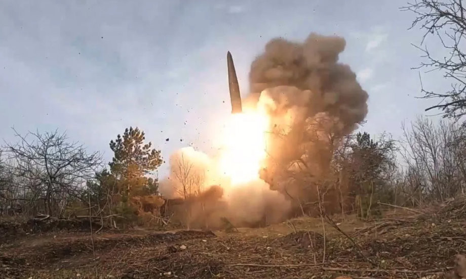 Quân đội Nga đã tìm ra điểm yếu này thông qua việc Quân đội Ukraine thường xuyên điều động quân và thực hiện đòn tấn công tàn khốc này. Cuộc tấn công này không chỉ phá hủy một lượng lớn trang thiết bị quân sự, mà còn làm suy yếu thêm khả năng phòng thủ của Ukraine, khiến Ukraine trở nên bị động hơn trong các trận chiến sau này.