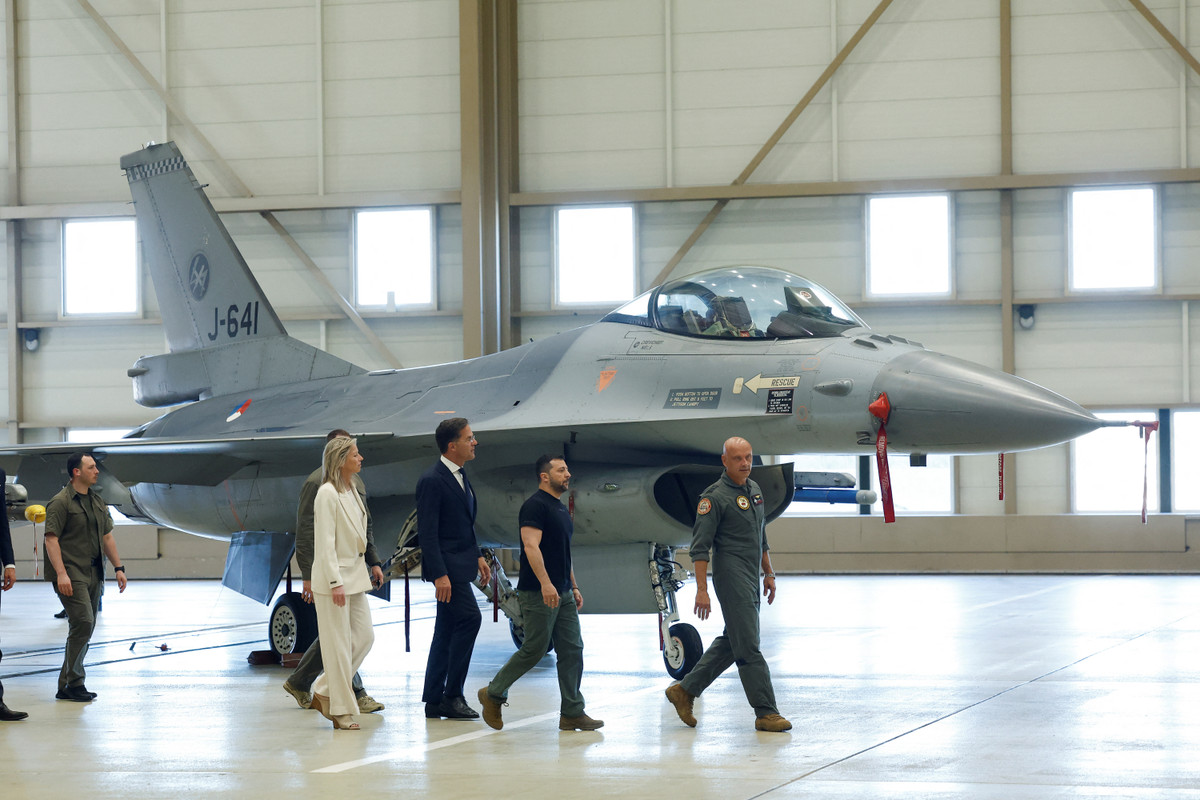 Theo các nhà phân tích phương Tây, những chiếc F-16 có thể giúp Ukraine thay đổi điều đó. Mặc dù khó có thể thay đổi cán cân cuộc xung đột, nhưng hàng chục máy bay tiên tiến được các nước phương Tây cam kết viện trợ cho Ukraine, sẽ đem lại cho Kiev những khả năng mới, để đe dọa ưu thế trên không của Nga.