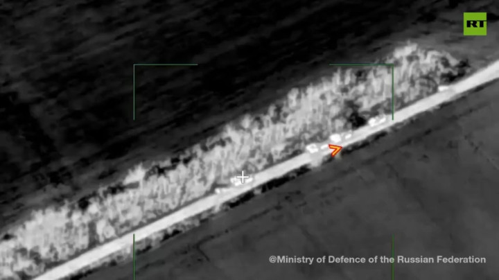 Hơn nữa, toàn bộ quá trình tấn công đều được máy bay không người lái của Nga giám sát; điều đặc biệt có giá trị là Quân đội Nga hiện sẵn sàng công bố những hình ảnh có độ phân giải cao hơn, nên mọi người dù không có chuyên môn, khi xem sẽ thấy “tâm phục, khẩu phục” hơn. 