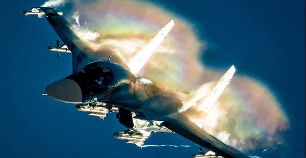 Những chiếc Su-34 với thùng tác chiến điện tử mang theo, đã dễ dàng chế áp các hệ thống phòng không của Gruzia, khiến hệ thống tên lửa phòng không tê liệt. Chưa hết, Su-34 sử dụng tên lửa, phóng thẳng vào hệ thống phòng không S125 và Buk, đồng thời phá hủy một trạm radar 36D6, khiến hệ thống phòng không của Gruzia gần như bị mù. 