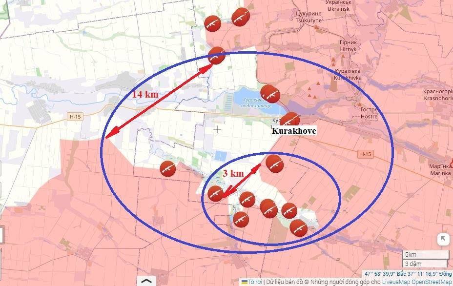 Hiện tại, Quân đội Nga đã thành lập hai vòng vây ở Kurakhove, một lớn và một nhỏ. Phía bắc Kurakhove, Quân đội Nga tiếp tục kiểm soát nhiều khu định cư ở bờ bắc hồ chứa. Phía nam Kurakhove, Quân đội Nga giành quyền kiểm soát làng Dalye trên trục đường O0515 vào ngày 21/11; trực tiếp vây ép quân Ukraine ở thành phố Kurakhove từ hướng nam.