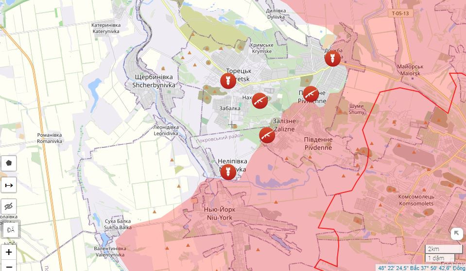 Theo tin tức được Bộ Quốc phòng Nga công bố ngày 20/8, Quân đội Nga đã giành quyền kiểm soát thị trấn New York (Nga gọi là Novgorodskoye), có tầm quan trọng chiến lược ở Donetsk. Thị trấn này được chính quyền Ukraine đổi tên vào năm 2021, nhưng lần này nó lại được đổi về tên cũ, sau khi rơi vào tay Quân đội Nga.