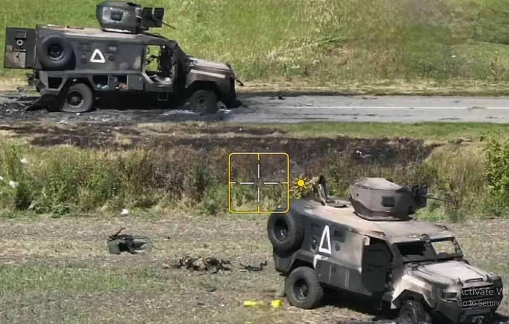 Quân đội Ukraine rõ ràng đang ở thế bất lợi về mặt sức mạnh, khi rời khỏi khu vực công sự vững chắc mà họ đã hoạt động nhiều năm ở miền đông Ukraine và tiến đến Kursk để chiến đấu với Quân đội Nga. Đây rõ ràng là thời cơ cho Quân đội Nga tiêu diệt quân Ukraine ngoài công sự. (Nguồn ảnh: Ukrinform, Kyiv Independent, CNN, TASS).