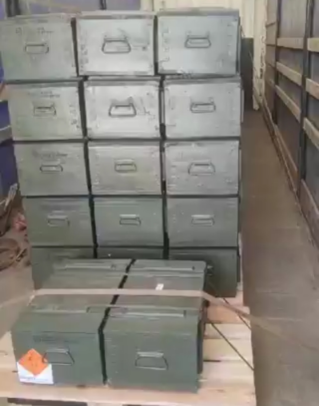 Đợt giao hàng này trị giá khoảng 1 triệu euro và hoàn toàn được tài trợ bởi số tiền quyên góp của công chúng; điều này cho thấy Ukraine đã nhận được sự ủng hộ rộng rãi của cộng đồng quốc tế trong cuộc chiến này.