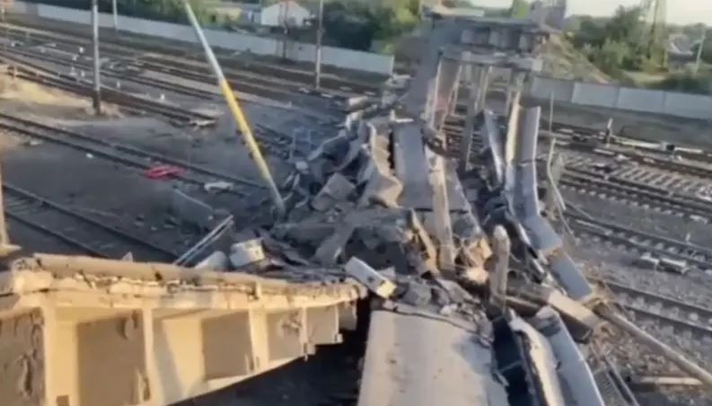 Theo kênh cá nhân của Yu Butusov, một tuyên truyền viên của Ukraine cho biết, trong những tháng gần đây, một “khu vực kiên cố vững chắc của AFU đã được xây dựng ở phía nam Pokrovsk với chi phí vài chục triệu hryvnia (tiền Ukraine). Tuy nhiên, RFAF đã nhanh chóng chiếm được nó hầu như không cần giao tranh, đó chính là khu vực phòng thủ ở làng Shevchenko”.