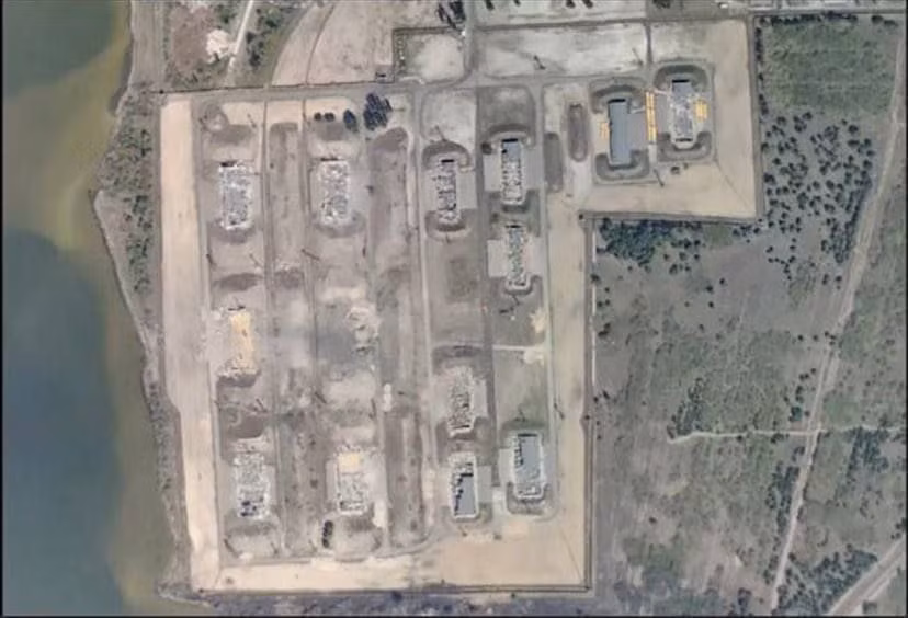 Thứ hai, Nga thực hiện chiến lược “vượt trên ngăn chặn”, khai hỏa trước và tiêu diệt phủ đầu các loại vũ khí tối tân nói trên của phương Tây. Các loại pháo M-777A2 và FH-70 khi vừa đưa vào chiến trường Ukraine, đều đã bị Quân đội Nga tiêu diệt. Điều này cho thấy, những vũ khí này còn lâu mới “bất khả chiến bại”.