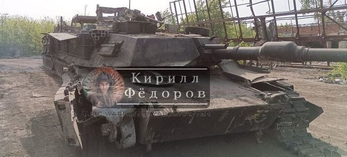 Hầu hết số xe tăng Mỹ viện trợ cho Ukraine đều bị tên lửa chống tăng có điều khiển hoặc máy bay không người lái cảm tử của Nga phá hủy. Ít nhất một chiếc M1A1 Abrams đã bị một chiếc T-72B3 của Nga tiêu diệt trong một cuộc đấu tăng. Một số xe tăng khác đã bị tổ lái của họ bỏ rơi, Military Watch cho biết.