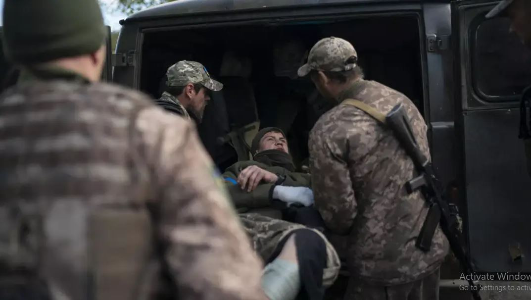 Như vậy, cuộc tấn công Kursk là canh bạc nguy hiểm đối với Ukraine, càng kéo dài thì càng bất lợi cho Ukraine. Đây là lý do cơ bản khiến Nga vẫn kiên nhẫn và không bao giờ rút quân chủ lực khỏi chiến tuyến phía đông. Ukraine phải trả chi phí quân sự khổng lồ, nếu muốn duy trì quyền kiểm soát khu vực Kursk. 