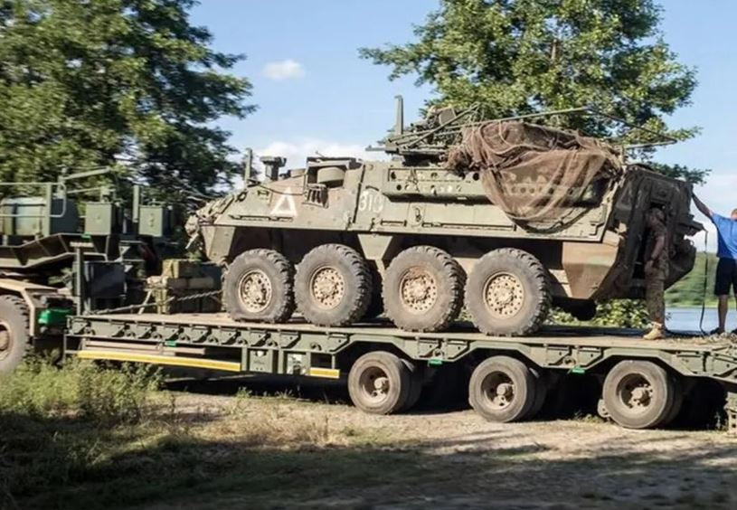Quân đội Ukraine đã đầu tư một lượng lớn trang bị lớn như xe bọc thép Stryker do Mỹ sản xuất và xe chiến đấu bộ binh Marder của Đức ở Kursk; việc này cũng khiến lực lượng tiền tuyến của Quân đội Ukraine ở miền đông Ukraine bị suy yếu ở, đây cũng là một mối nguy hiểm tiềm ẩn rất lớn.