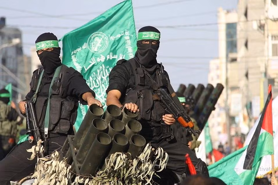 Trong video mới nhất do Hamas tung ra, một số lượng lớn hệ thống phóng tên lửa hạng nhẹ đã xuất hiện, mặc dù nhìn từ bề ngoài, những bệ phóng tên lửa này không thể so sánh với các bệ phóng tên lửa được sử dụng trong xung đột Nga-Ukraine, độ chính xác và tầm bắn của chúng đều hạn chế; nhưng độ tin cậy và tính ổn định của tên lửa lần này, vượt xa những gì mà các tên lửa đơn giản trước đây có thể sánh được.