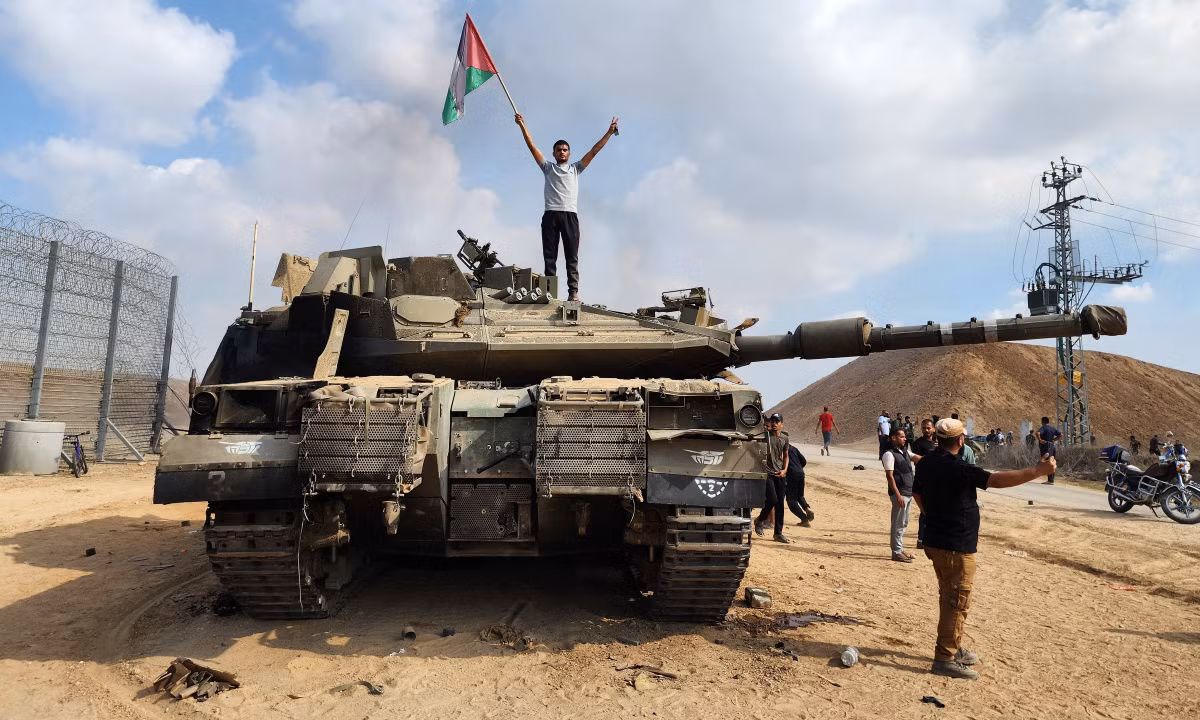 Ngoài ra, theo đoạn video do Hamas công bố, các chiến binh Hamas đã tiến hành huấn luyện tương đối đầy đủ tại các địa điểm thực tế; đây cũng là nguyên nhân quan trọng dẫn đến thành công của cuộc tấn công bất ngờ này. 